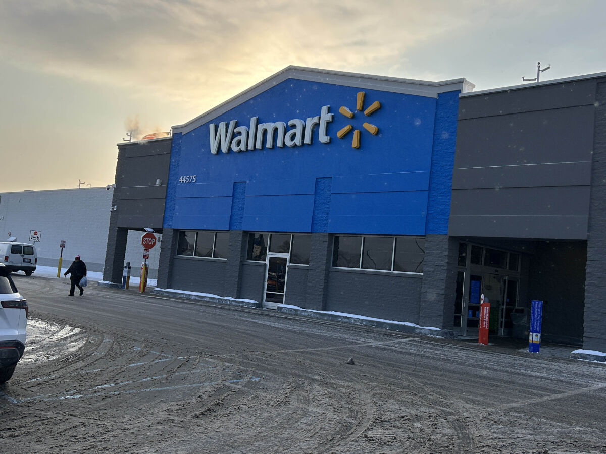  The Walmart at Mound Road and M-59 in Sterling Heights is scheduled to expand to become a “supercenter” with an added gas station. The city’s Planning Commission granted approval in January. 