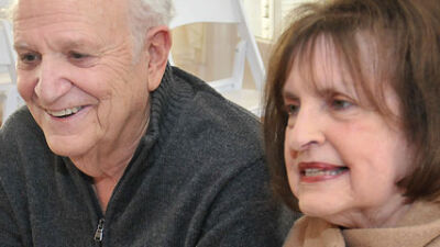  West Bloomfield couple reties knot at vow renewal 