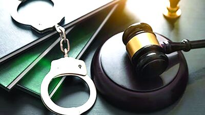  Four stand trial over hyperbaric chamber explosion 