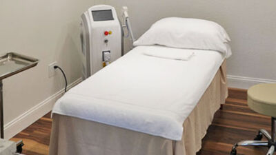  Hibiscus MedSpa: Tailored Treatments, Priced Right 