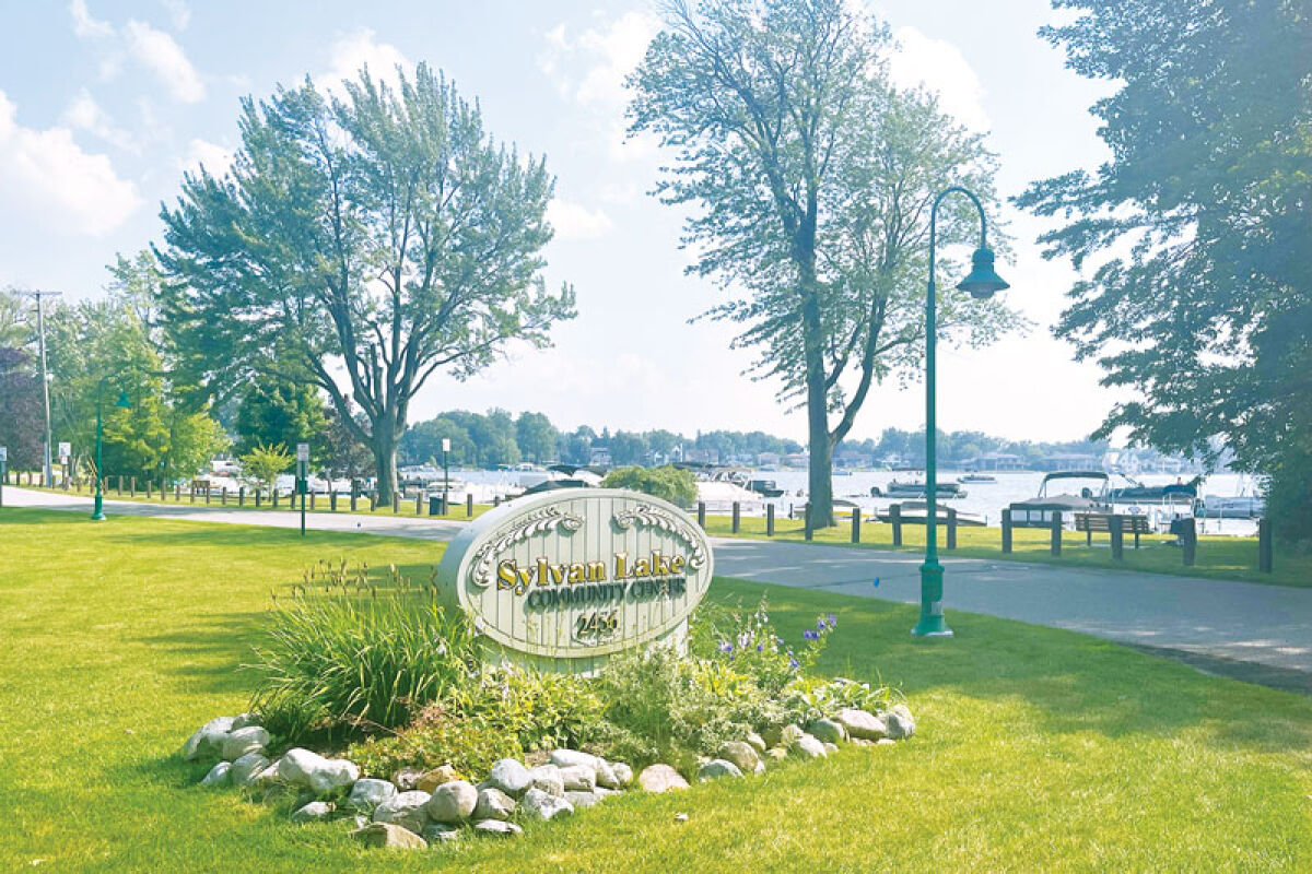  The Sylvan Lake City Council is seeking feedback on a proposed housing development at 2000 Orchard Lake Road. A public hearing will be held 7 p.m. Wednesday, May 13 at the Sylvan Lake Community Center, 2456 Pontiac Drive in Sylvan Lake.  
