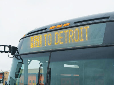  A SMART bus shows new FAST route number signage: a square around the route number. This is to make it easier to tell FAST and local routes apart. 