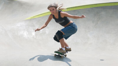  Sydney Sarotte, of Beverly Hills, participates in Ferndale&rsquo;s Skate Jam at Geary Park on June 7, 2025. 