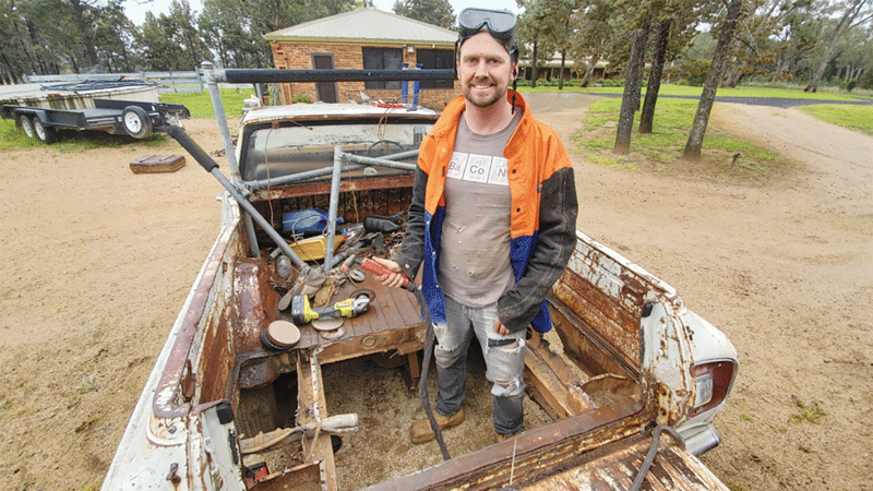 Troy car enthusiast travels to Australia to fix up classic car, drive it across the Outback