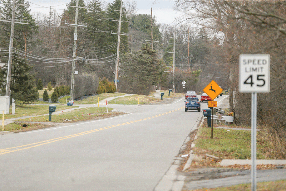  Oakland County is working with various communities to potentially connect multiple cities with almost 17 miles of continuous non-motorized pathways on Nine Mile Road. 
