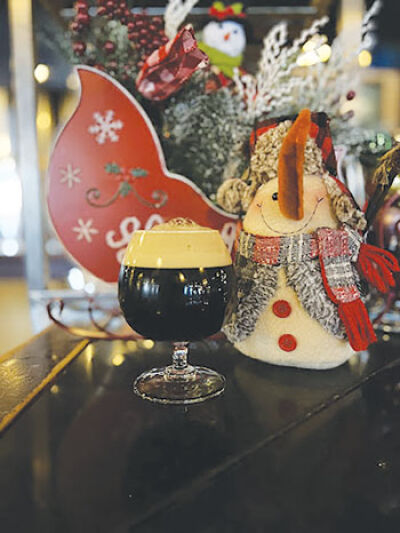  The Rochester Mills Brewing Co.’s Snow Daze beer. With its sherry, oak and roast flavors; dark-brown color; and 8% alcohol content, Snow Daze is emblematic of the kind of beers Michigan breweries are making for the cold weather months.  