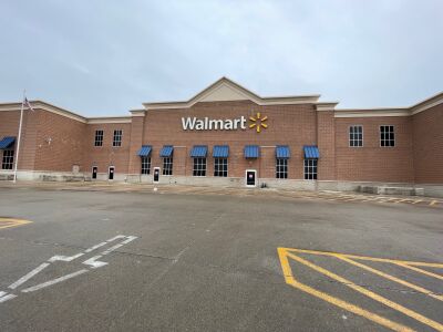  Bomb threats have been called in to several local Walmart stores, including this one in Oakland Township.  