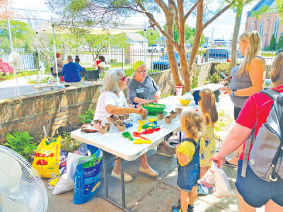  Fraser Library events such as the Spring Fling wouldn’t be possible without the Friends of the Library. 