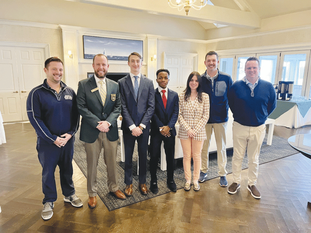  Jacob Simcox, third from left; Chris Murray, middle; and Rita Shemmai, third from right, were honored as the Lochmoor Club’s 2023 Evans Scholars this year. 