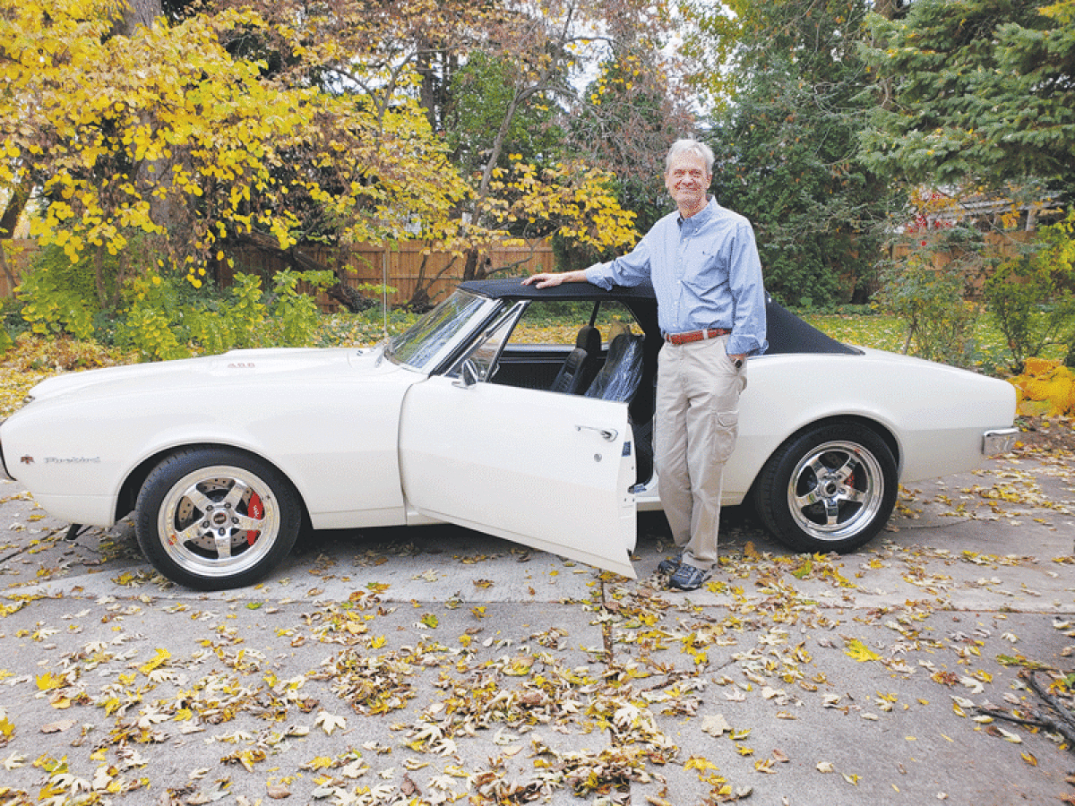 David and Marcy Van de Grift are showing their 1967 Pontiac Firebird convertible. 