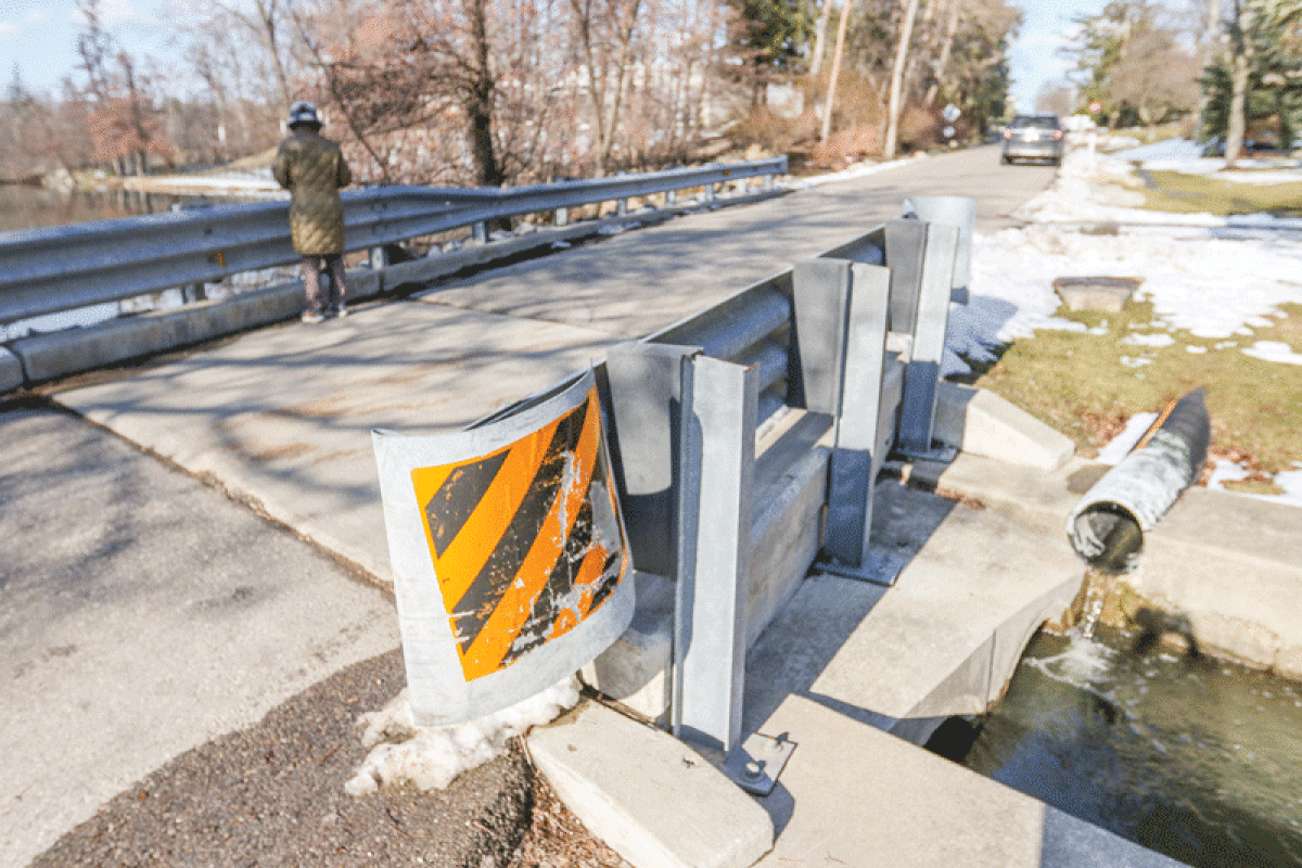  The Bloomfield Hills City Commission approved a proposal to complete a hydraulic analysis on the Chesterfield Road bridge to help with the decision of rehabilitating or replacing the crossing.  