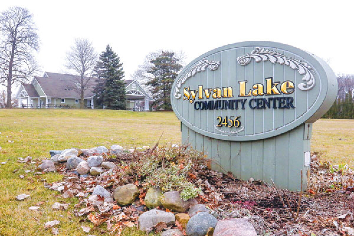  The city is reportedly making a concerted effort to schedule more community events at the Sylvan Lake Community Center. 