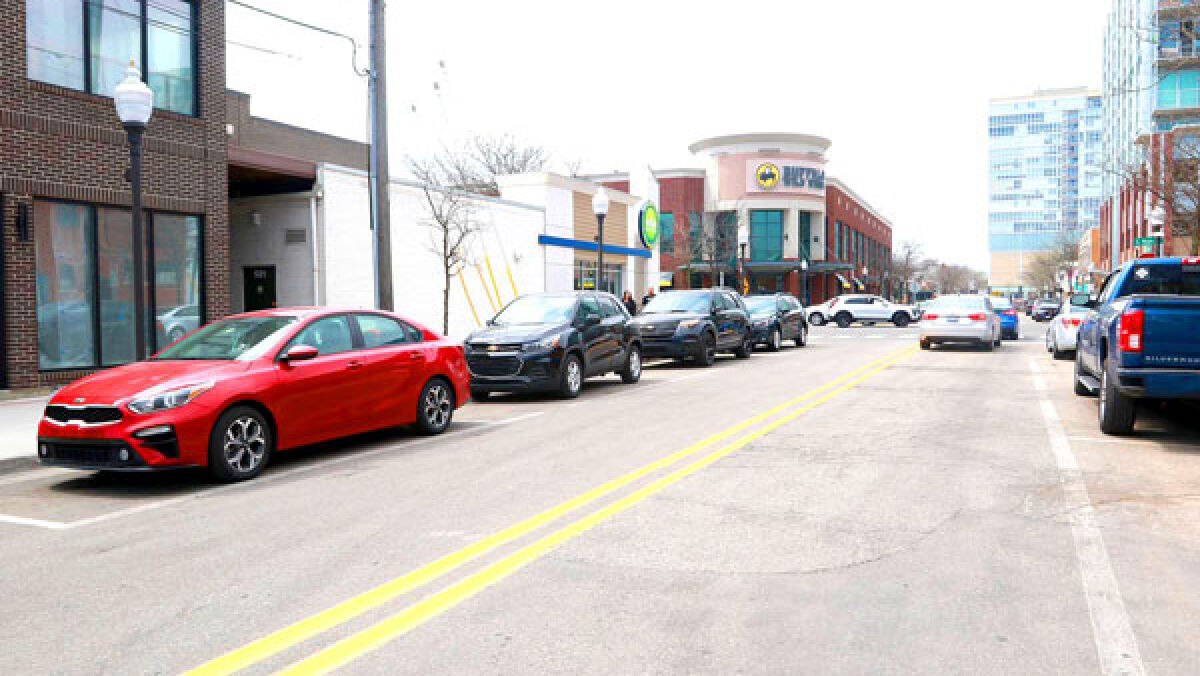 Two changes were approved by the Royal Oak City Commission regarding the downtown parking system. The changes for on-street parking include the extension of the free parking grace period to 15 minutes and an increase to three hours as a maximum time limit. 