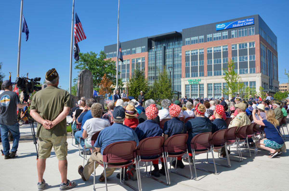  Royal Oak Mayor Michael Fournier addresses those gathered for the city’s Memorial Day ceremony in 2022. 