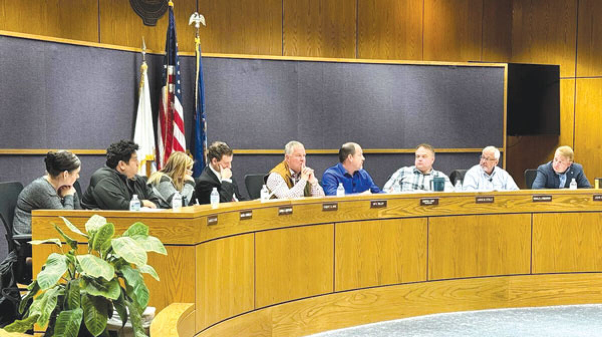  The new City Council had a study session on Monday, Nov. 14, after the elected council members were sworn in. 