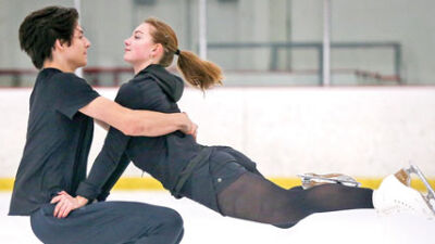  Novi novice Ice dance team wins national championship 
