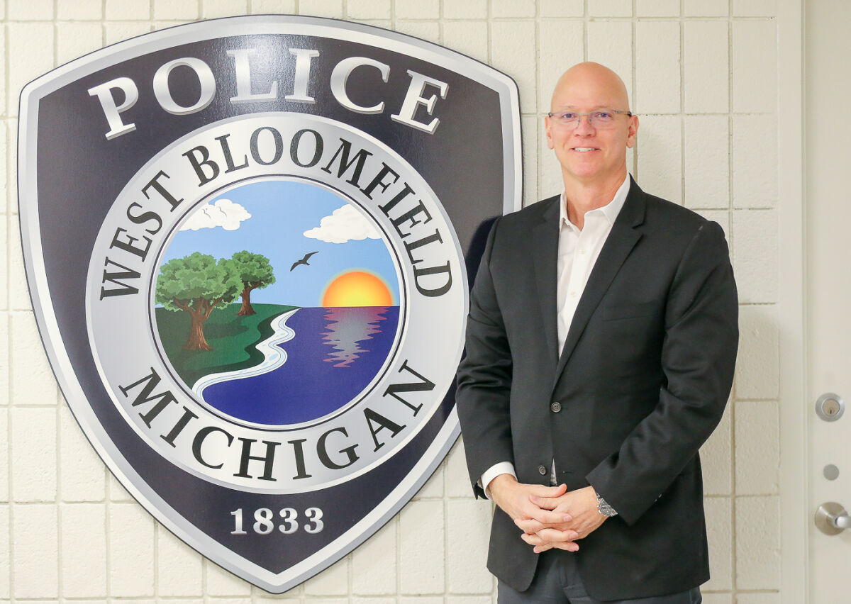  After more than 25 years on the job, West Bloomfield Deputy Police Chief Curt Lawson has decided to accept a position in another community. 