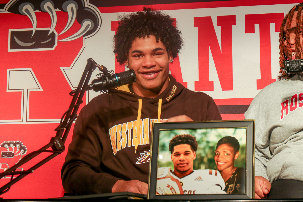  Huston Eubank’s mother, Tandris Miller, passed away in 2014 but was able to still be a part of his formal commitment to Western Michigan University Dec. 20 courtesy of Roseville coach Vernard Snowden and his wife, Christina. 