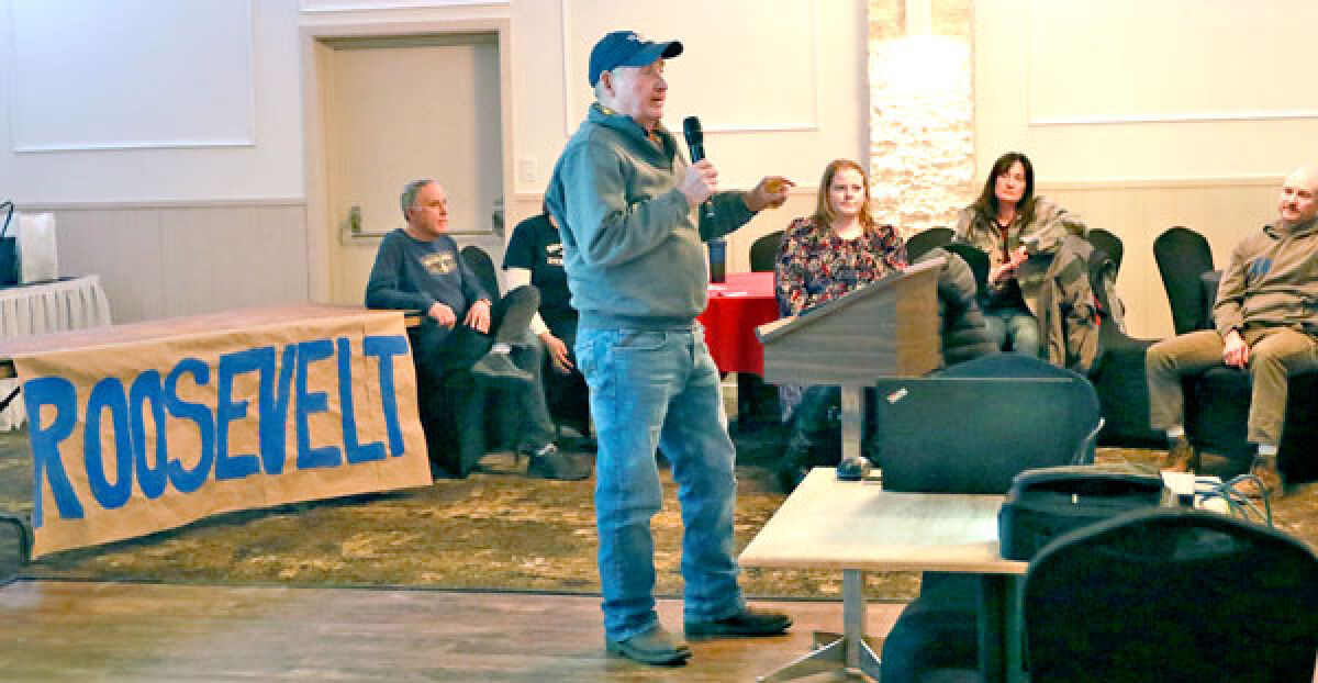  Oakland County Commissioner Bob Hoffman spoke at a rally to save Roosevelt Elementary School from demolition at the Santia Banquet Center in Keego Harbor Jan. 15. 