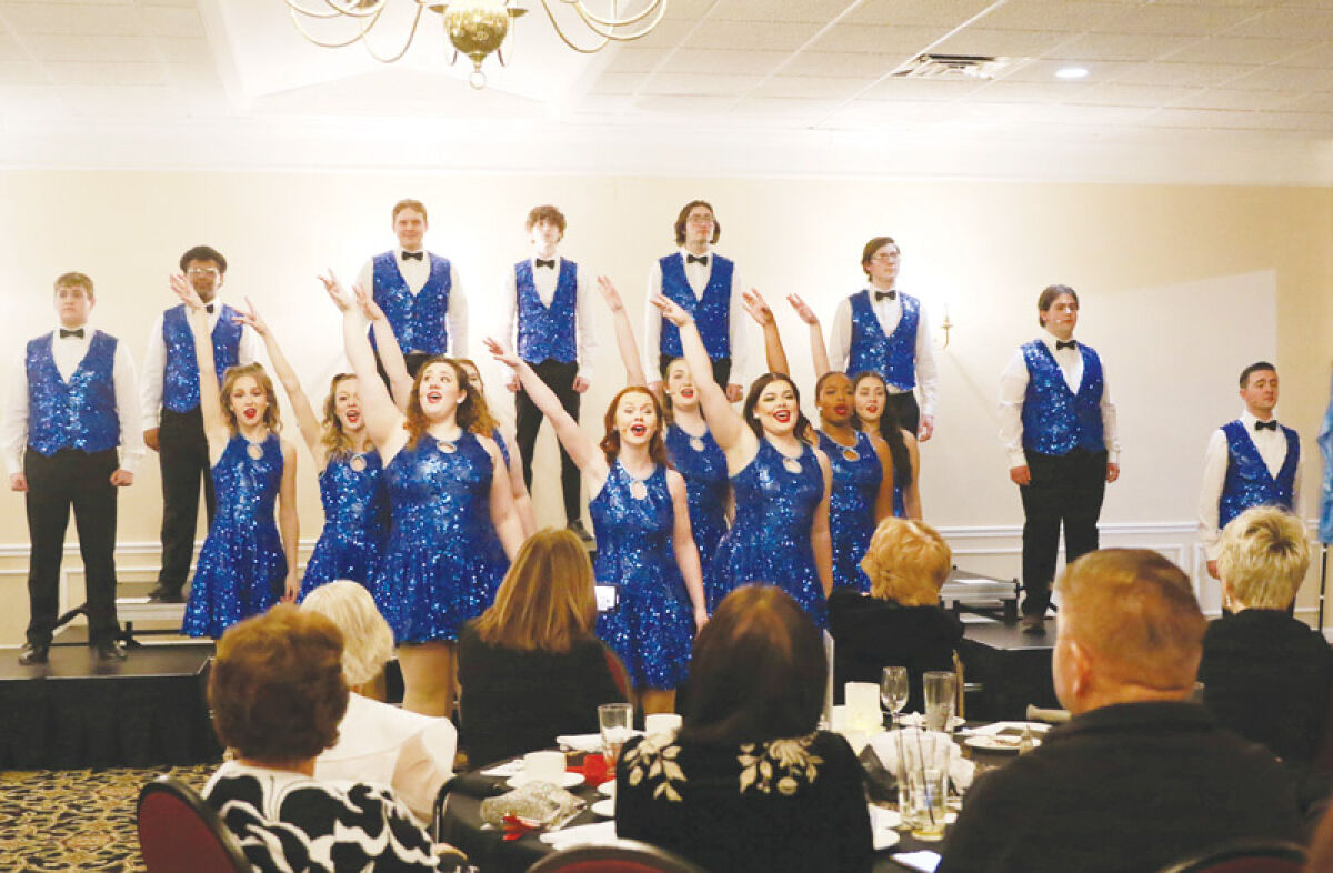  The Macombers entertain at the Warren Symphony Orchestra’s Black & White Gala on Jan. 25, singing and dancing to standards, show tunes and pop songs.  