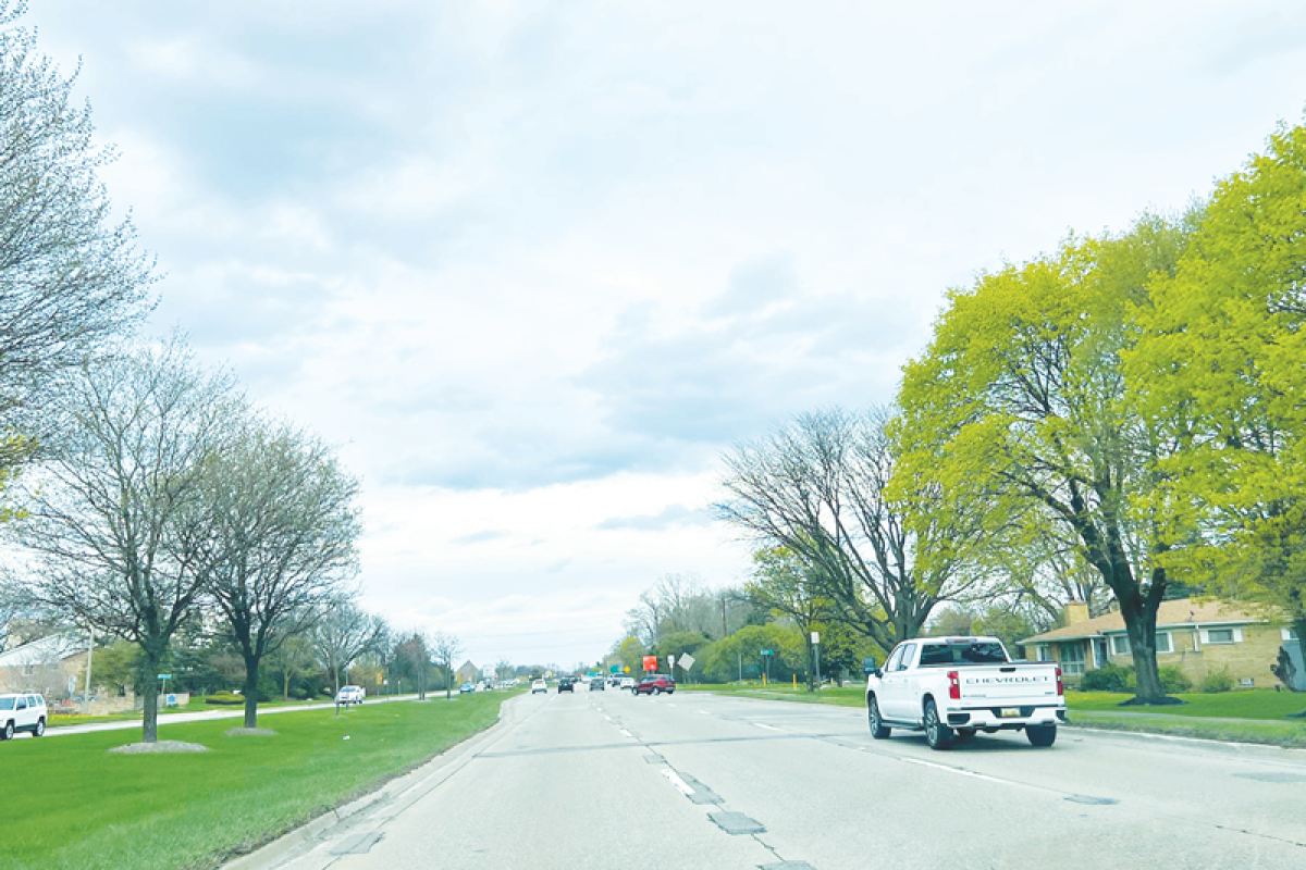  The public is invited to learn more about the upcoming rebuilding of the Interstate-75 business loop, which comprises Square Lake Road from Woodward Avenue to I-75 in Bloomfield Township, during an April 10 meeting in Bloomfield Township Hall. 