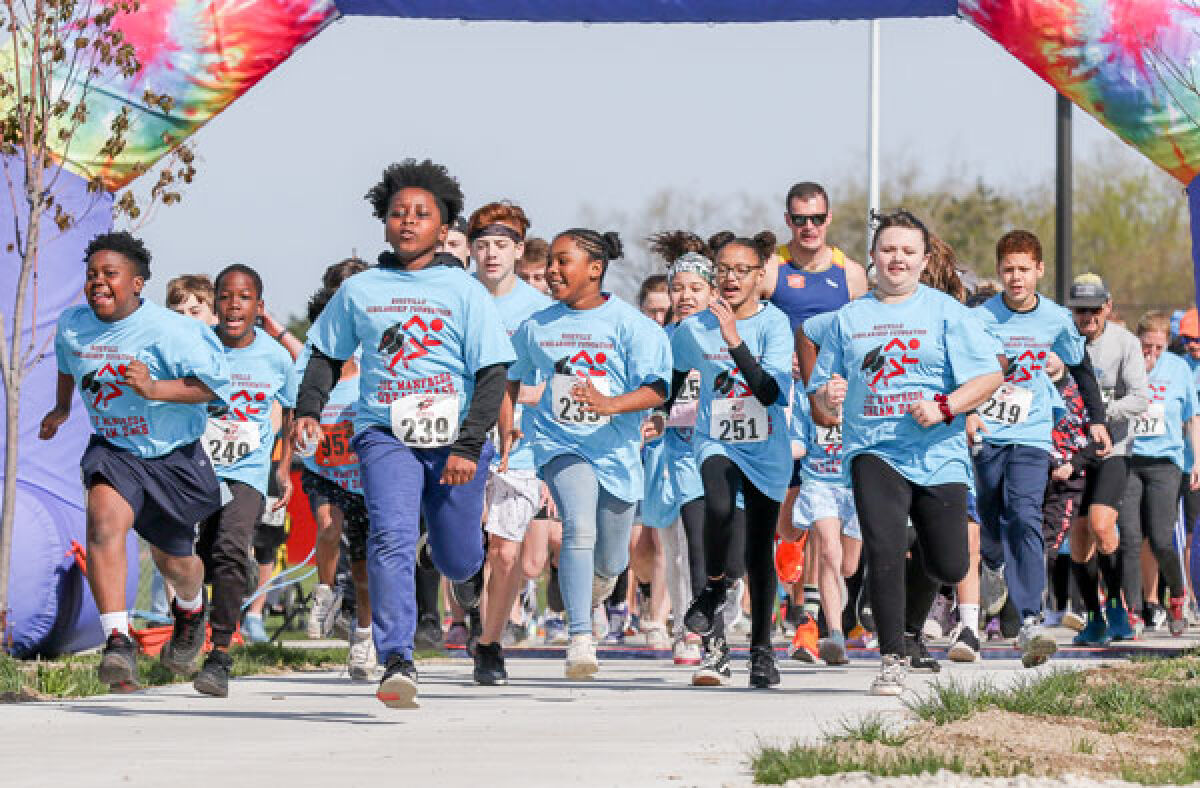  Young runners at the Roseville Community Schools Scholarship Foundation Joe Manfreda Dream Dash last year on May 6 are eager to race from the start line. 