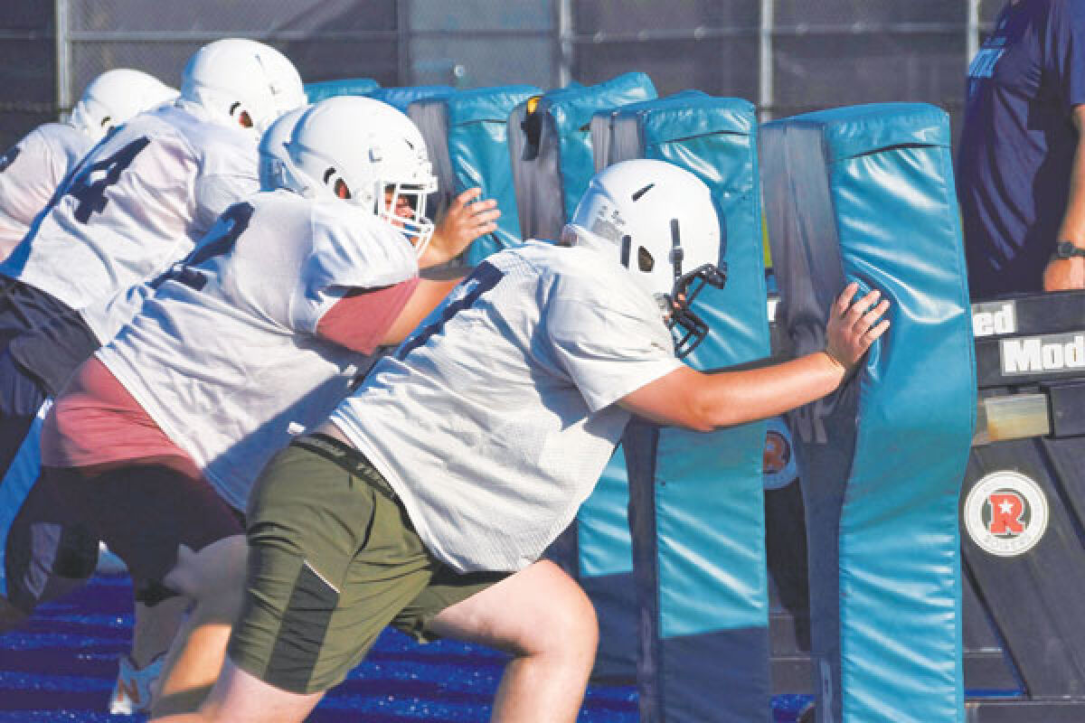  Farmington is poised to improve this year after returning three starters on the offensive line and closing out the 2021 season on a four-game win streak. 