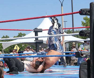  Pro Wrestling All-Stars of Detroit puts on a show for attendees. 