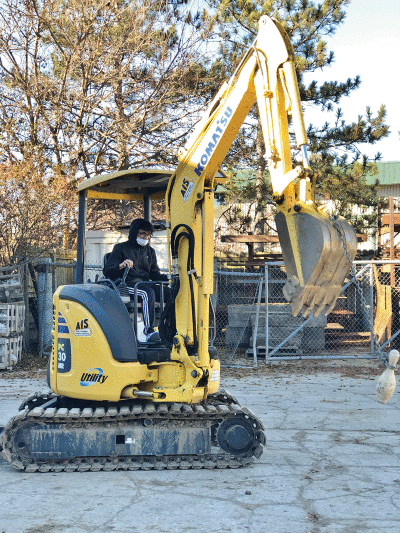  A new class called “heavy equipment operation and repair” is now offered in the Industry, Technology and Innovation Academy at Center Line High School. 