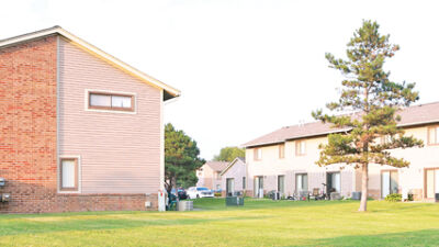  Roseville council moves forward toward sale, upgrade of troubled apartments 