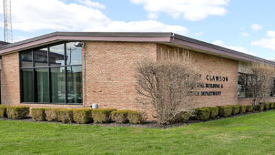  Clawson special meeting causes upset between officials and residents 