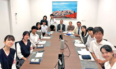  Novi Mayor Justin Fischer and City Manager Victor Cardenas fielded questions from Japanese journalism students in Nagahama during their trip to Japan. 