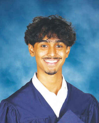  Dron Datta, a senior at Stevenson High School and the Utica Center for Mathematics, Science and Technology, considers the effects of AI — as it pertains to the computer science career path — in his research that was recently published and presented at the IEEE International Conference on Data Mining in Washington, D.C. 