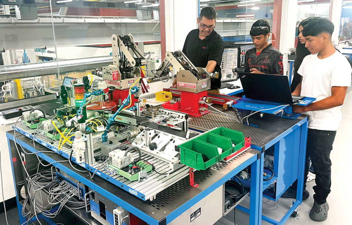  The IGNITE program features hands-on learning for advance manufacturing trades at LIFT’s Learning Lab in Detroit. 